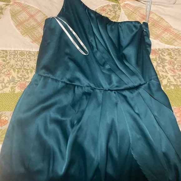 Law of Attraction Emerald One-Shoulder Asymmetrical Midi Dress lulus bridesmaid - Picture 6 of 7